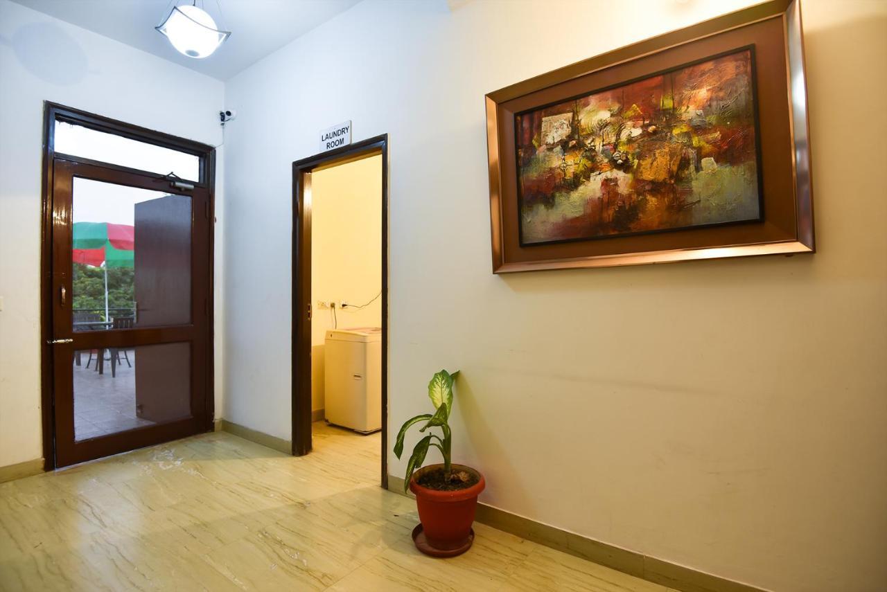 Studio Serviced Apartments Near Fortis Hospital Gurgaon Eksteriør billede
