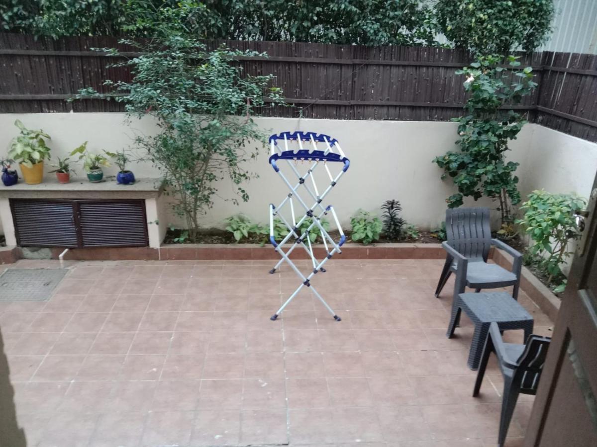 Studio Serviced Apartments Near Fortis Hospital Gurgaon Eksteriør billede