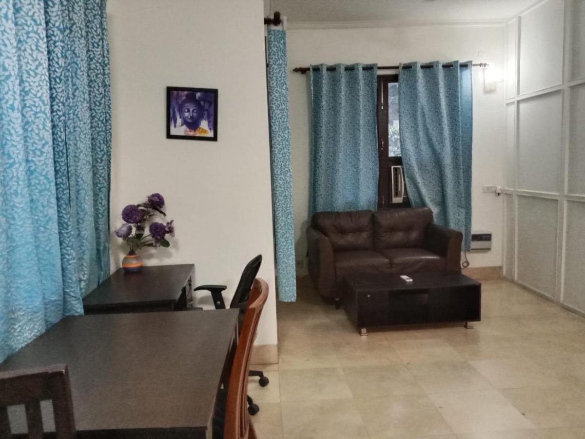 Studio Serviced Apartments Near Fortis Hospital Gurgaon Eksteriør billede