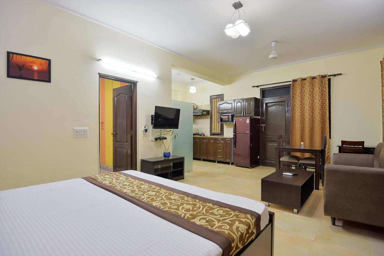Studio Serviced Apartments Near Fortis Hospital Gurgaon Eksteriør billede
