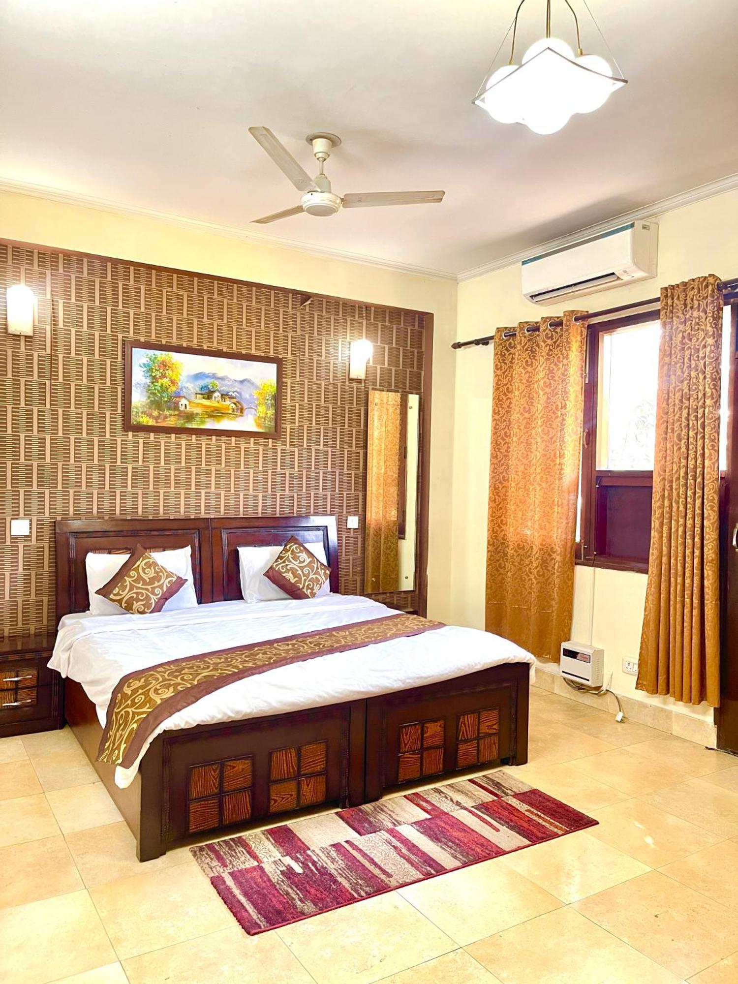 Studio Serviced Apartments Near Fortis Hospital Gurgaon Eksteriør billede