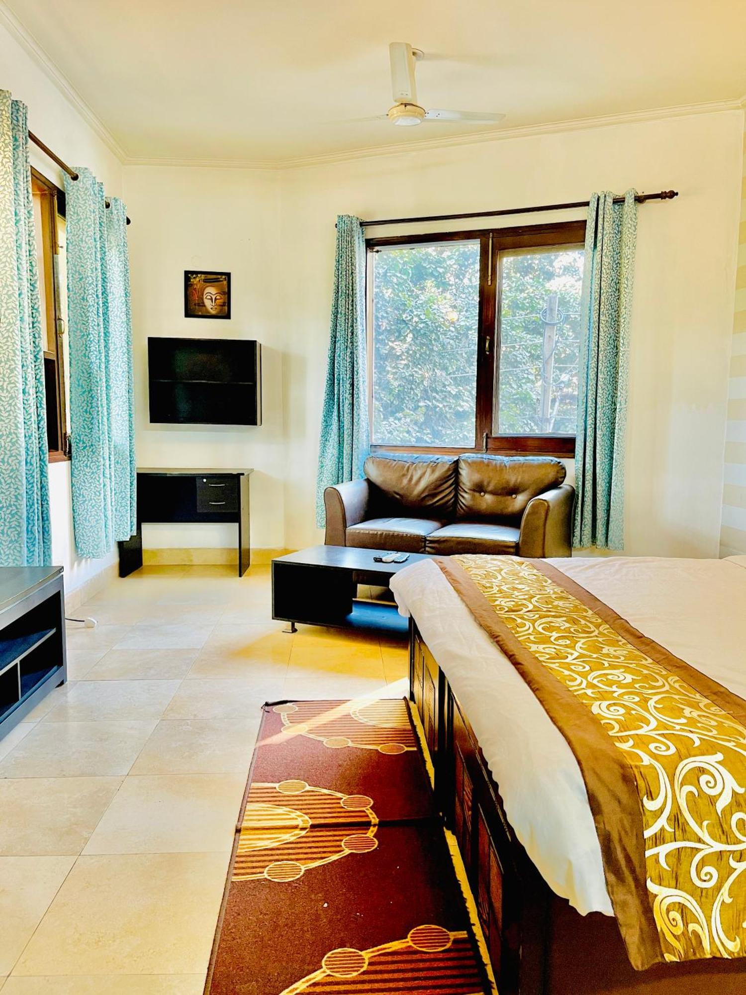 Studio Serviced Apartments Near Fortis Hospital Gurgaon Eksteriør billede